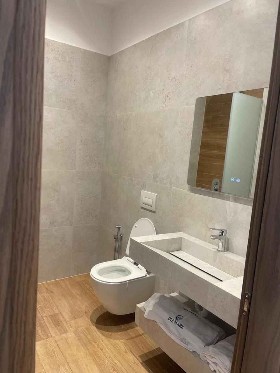 Aparthotel Dia Mare Deluxe Vlorë Exterior foto