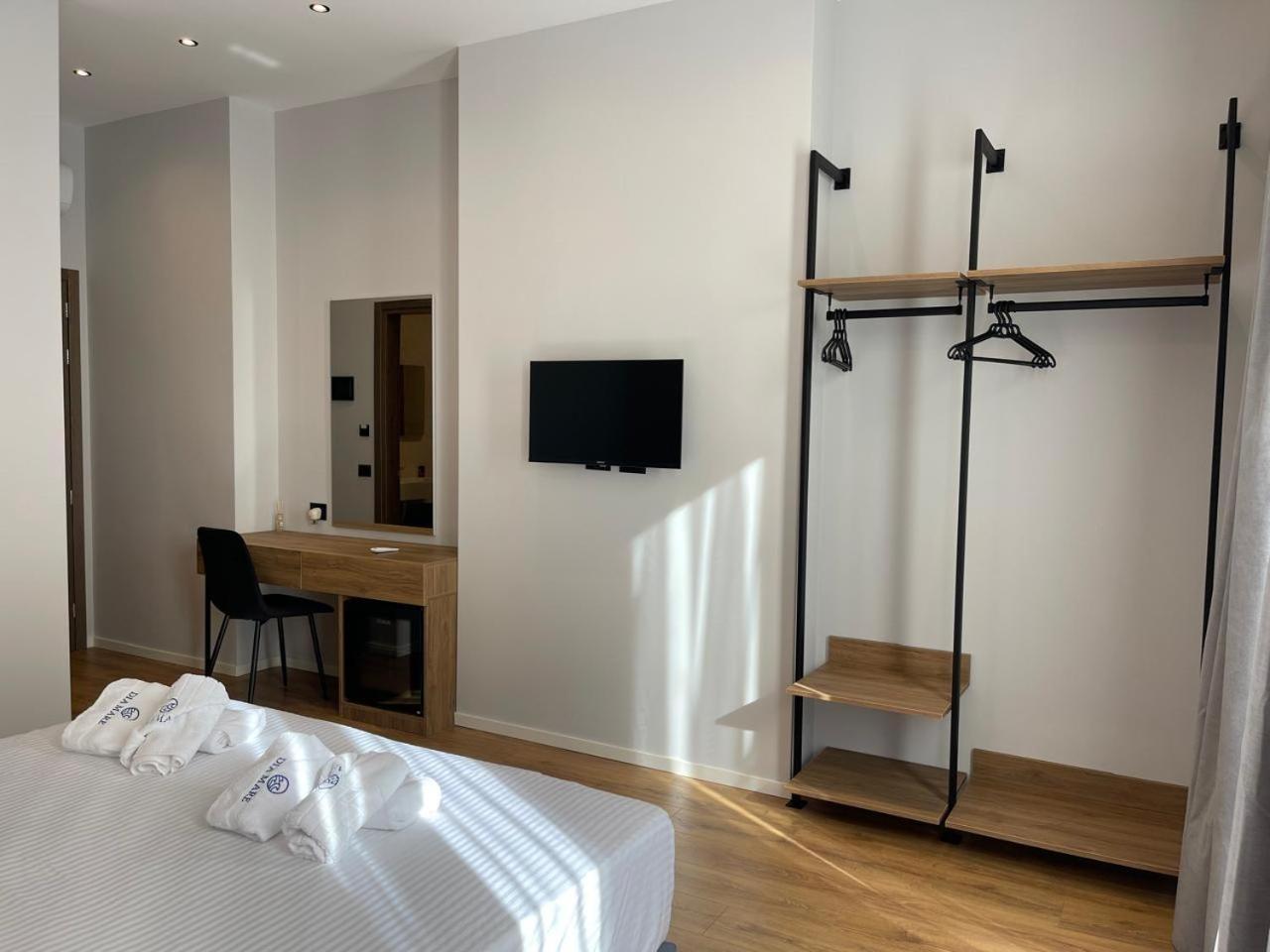 Aparthotel Dia Mare Deluxe Vlorë Exterior foto